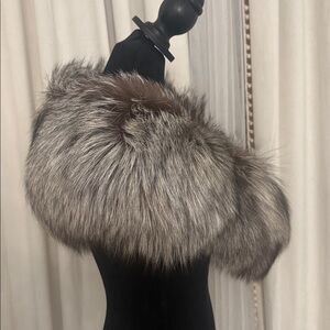 SAGA FURS SHAWL STOLE COLLAR FOX FUR